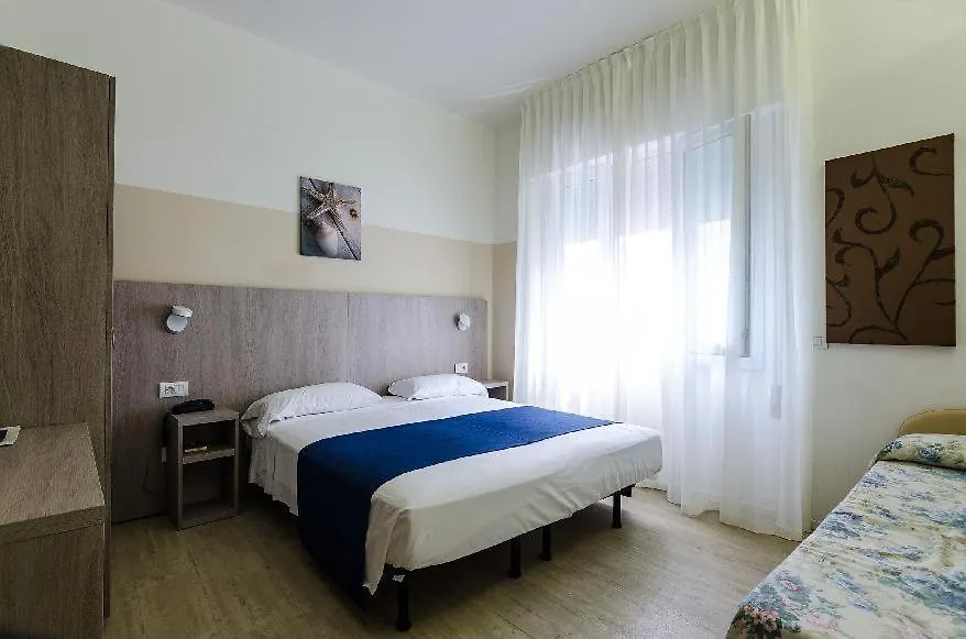 Hotel Mare Live Lido di Jesolo 3*,